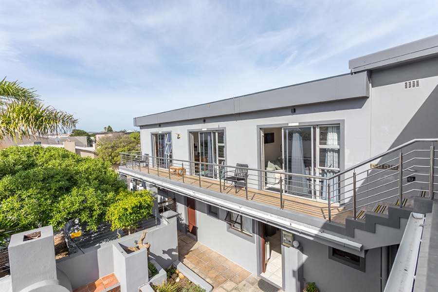 8 Bedroom Property for Sale in Melkbosstrand Central Western Cape